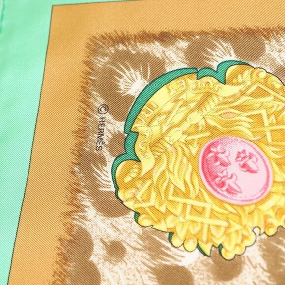 HERMES Carre 90 Scarf ""CASQUES et PLUMETS"" Silk Green Auth sw1609 - Picture 12 of 14